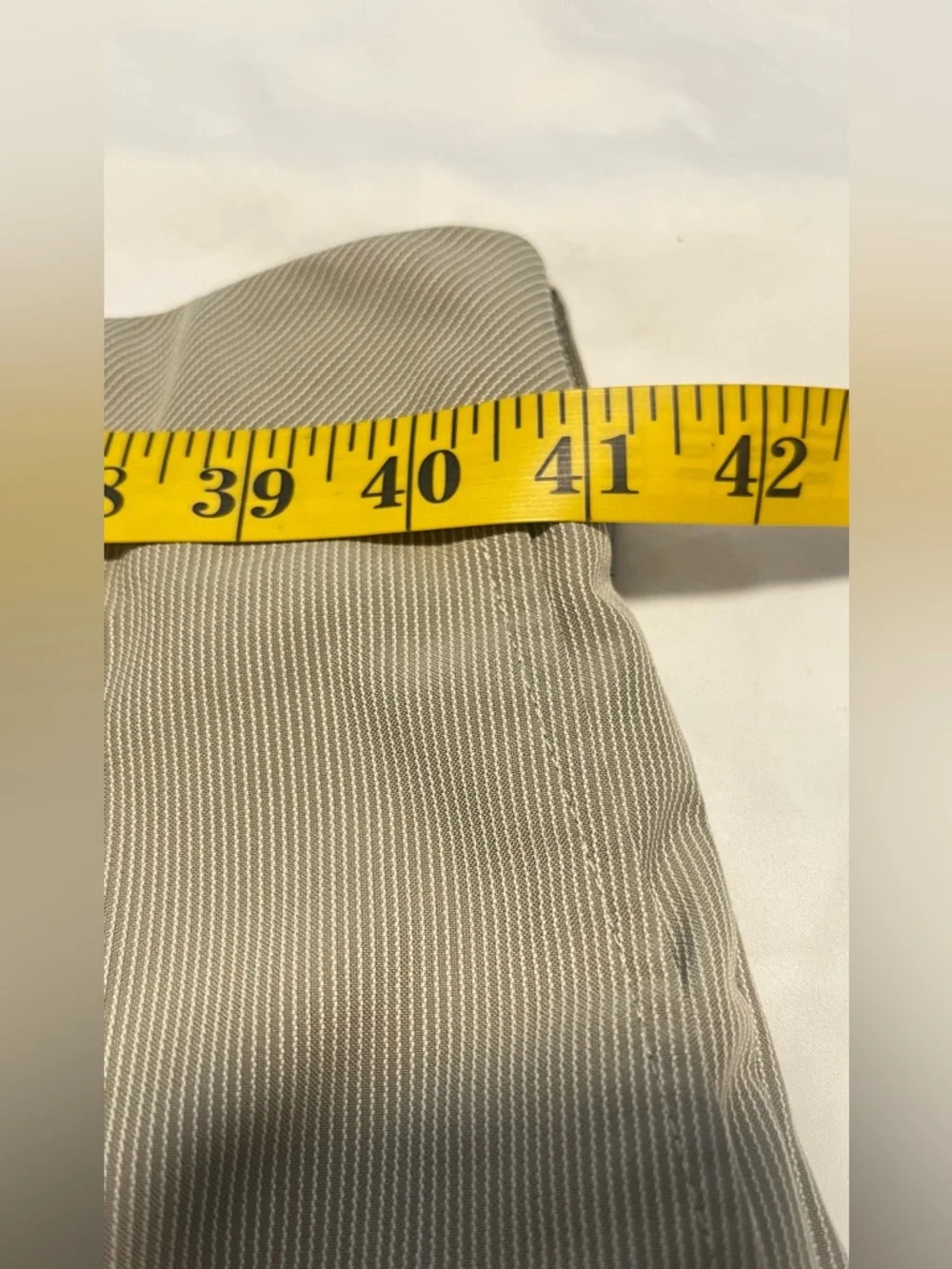 Walter Hagen Men”s Tan  & White Pinstripe Flat-Front Golf Shorts Size 40 - Picture 12 of 12